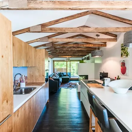 Max Panorama By We Rent *