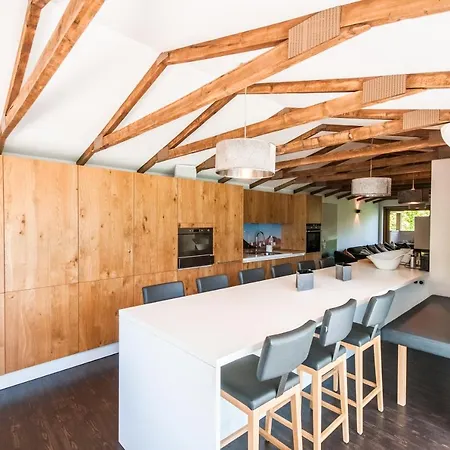 Max Panorama By We Rent *